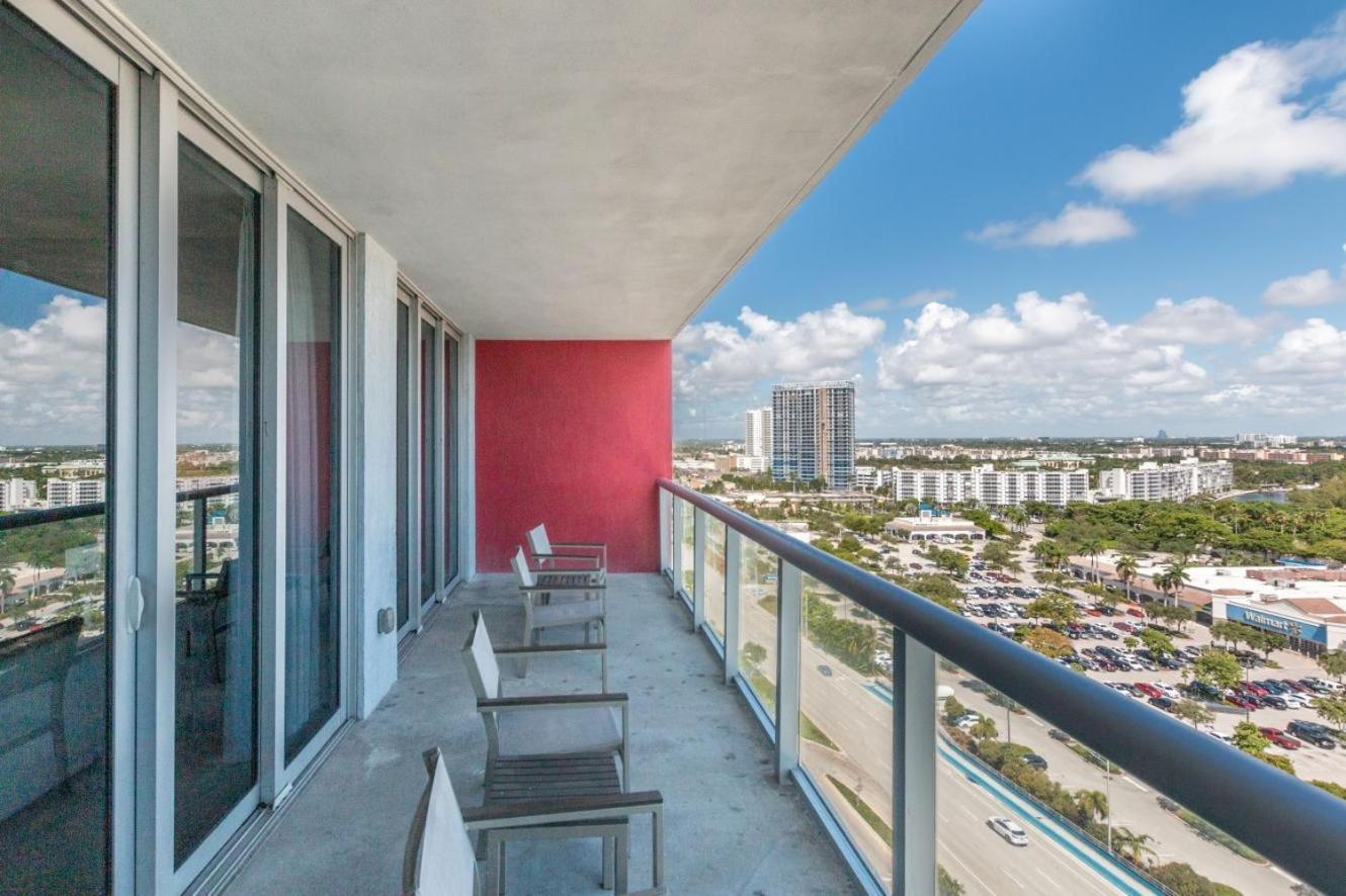 Modern One Bedroom Rental At Beach Walk Resort Miami 18Th Floor Hallandale Beach Exterior photo
