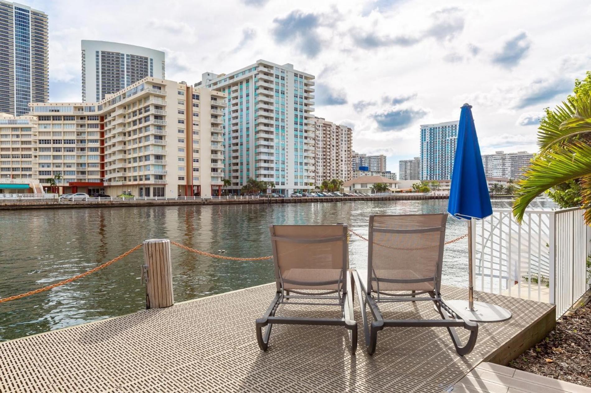 Modern One Bedroom Rental At Beach Walk Resort Miami 18Th Floor Hallandale Beach Exterior photo